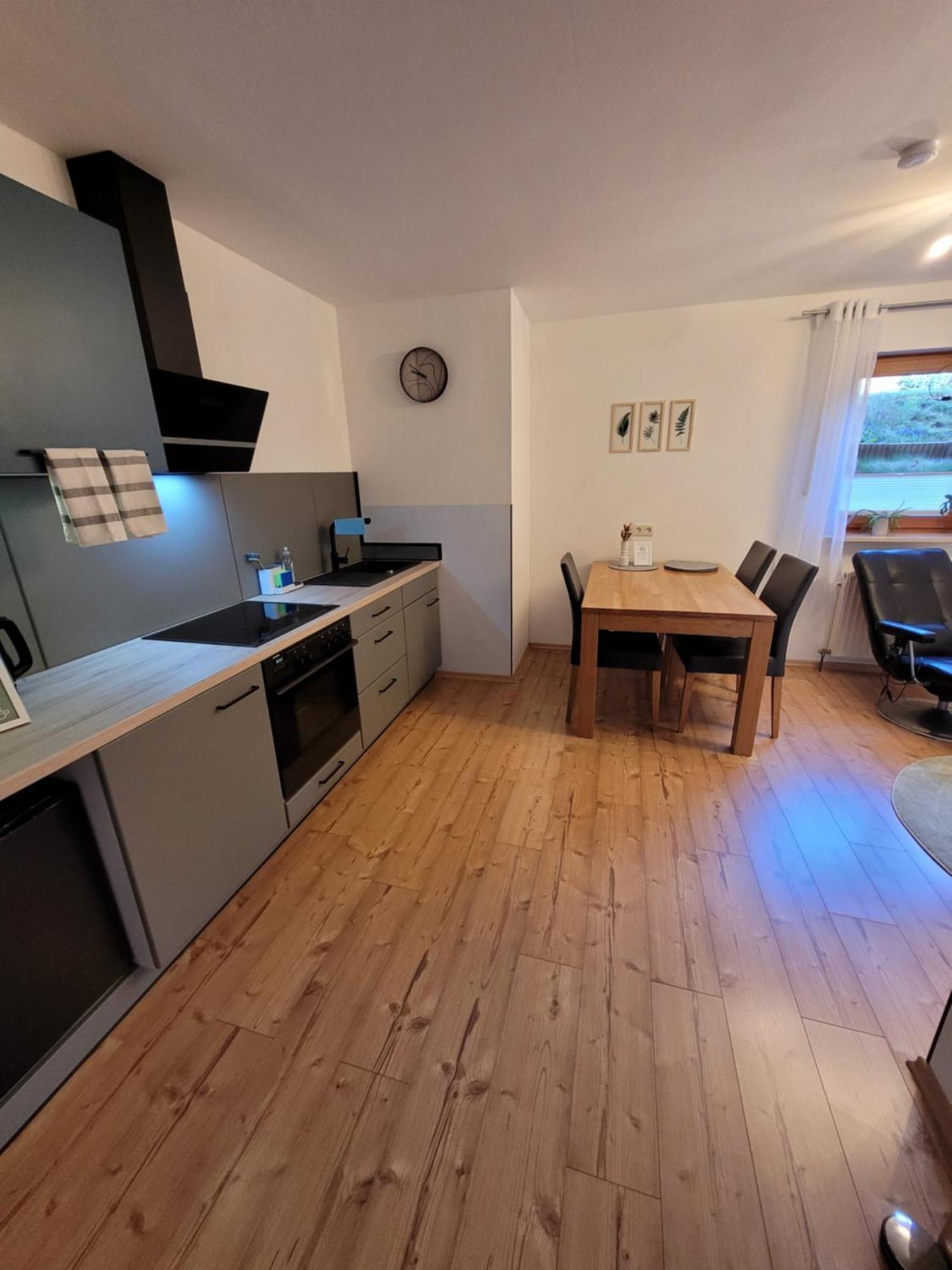 Fewo - Klein Aber Fein, 1-3 Personen, Souterrain Rödental Buitenkant foto